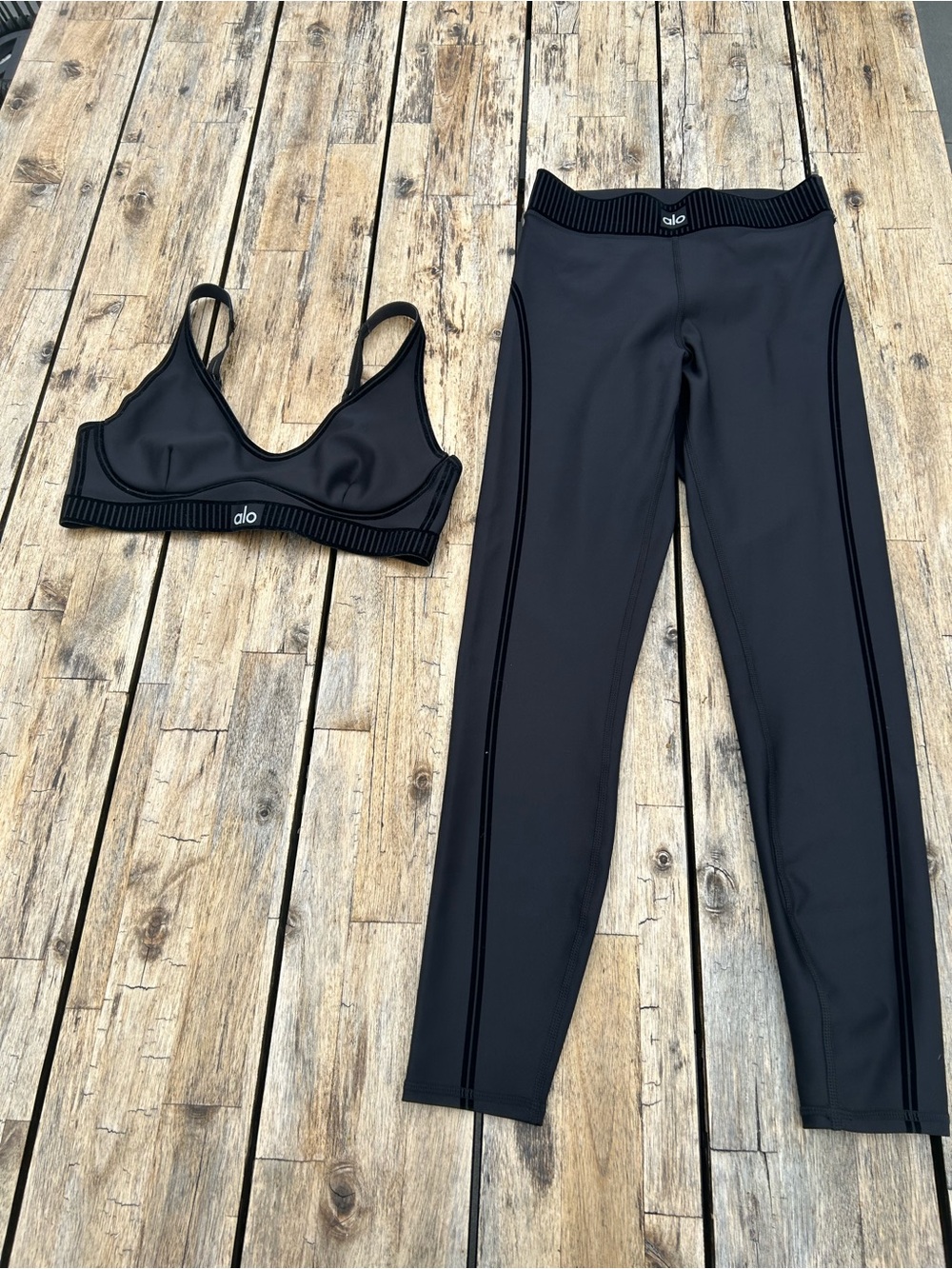 Alo Black Sports Bra and Leggings Set